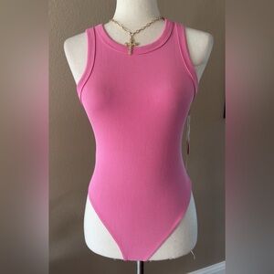 Ribbed thick bodysuit in pink